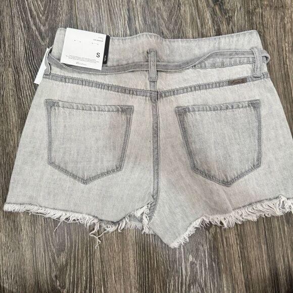KanCan Tamsin Ultra High Rise Belted Light Gray Small Denim Shorts - Picture 4 of 4